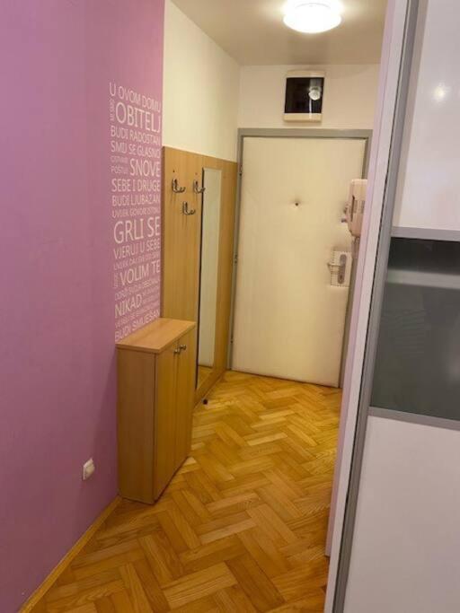 Self Check-In Studio With Wi-Fi And Parking Place Apartamento Zagreb Exterior foto